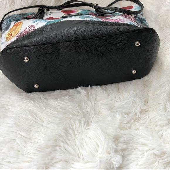 🆕NWT GORGEOUS LEATHER TOTE WITH FLORAL DESIGN - Picture 7 of 8